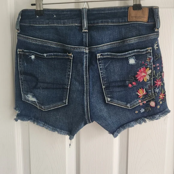 American Eagle Next Level Hi-Rise Shortie - Picture 5 of 9